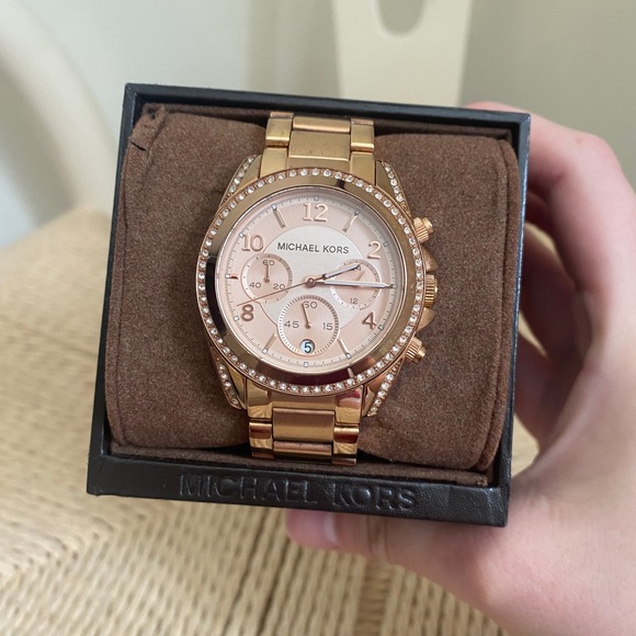 Michael Kors Watch - Picture 4 of 10